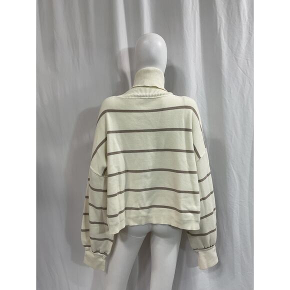 Free People 'Paulie' White Turtleneck Sweater Size M - Picture 3 of 5